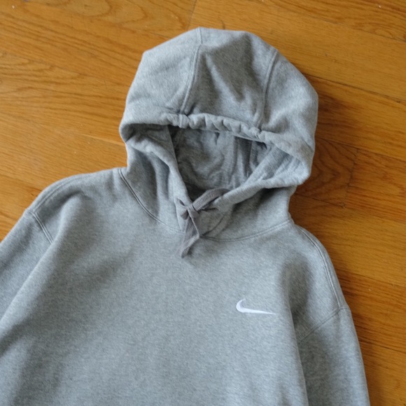 Nike Sportswear Club Fleece Hoodie Gray Pullover Casual Athleisure Size M Lounge - Picture 2 of 10